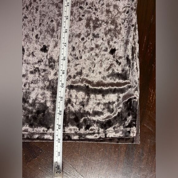 NWT 89th & Madison Velour Top Shirt Blouse Short Sleeve Iron Color Sz Large - Picture 6 of 6